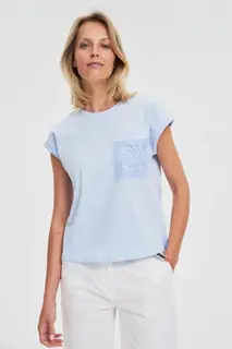 Bawełniany t-shirt z kieszonką błękitny