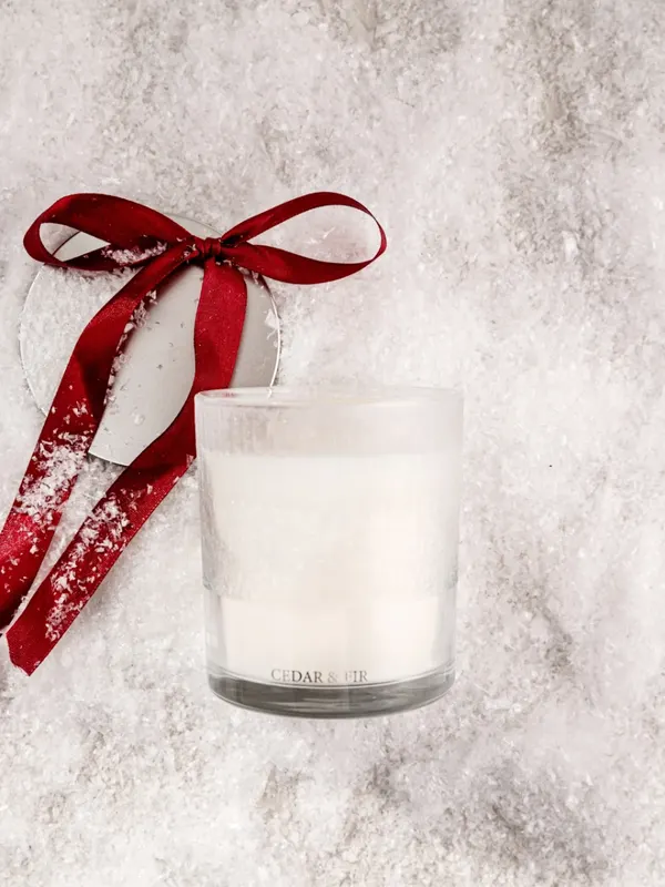 Świeca zapachowa MAGIC MOMENTS Cedar & Fir 390 g