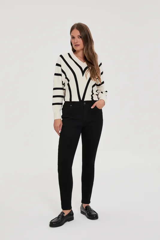 Jeansy typu skinny