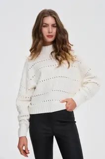 Sweter z golfem biały