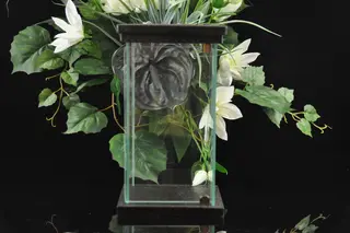 Znicz nagrobny ciężki żywiczny ze szkłem przezroczystym elegancki