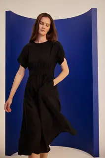 Wiskozowa sukienka czarna