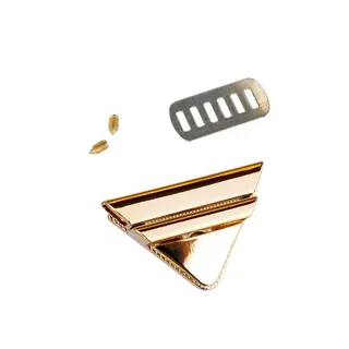 Zapięcie do torebek, torebki 4,6x3,2cm, metalowe trójkątne, złote