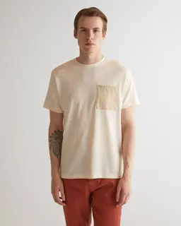 Gant T-Shirt Z Kieszenią Z Dekoltem C