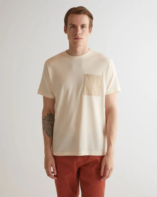 Gant T-Shirt Z Kieszenią Z Dekoltem C