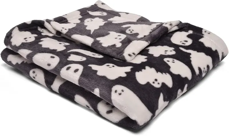 Koc polarowy Halloween upiorne duchy 120 x 150 cm czarny dwustronny