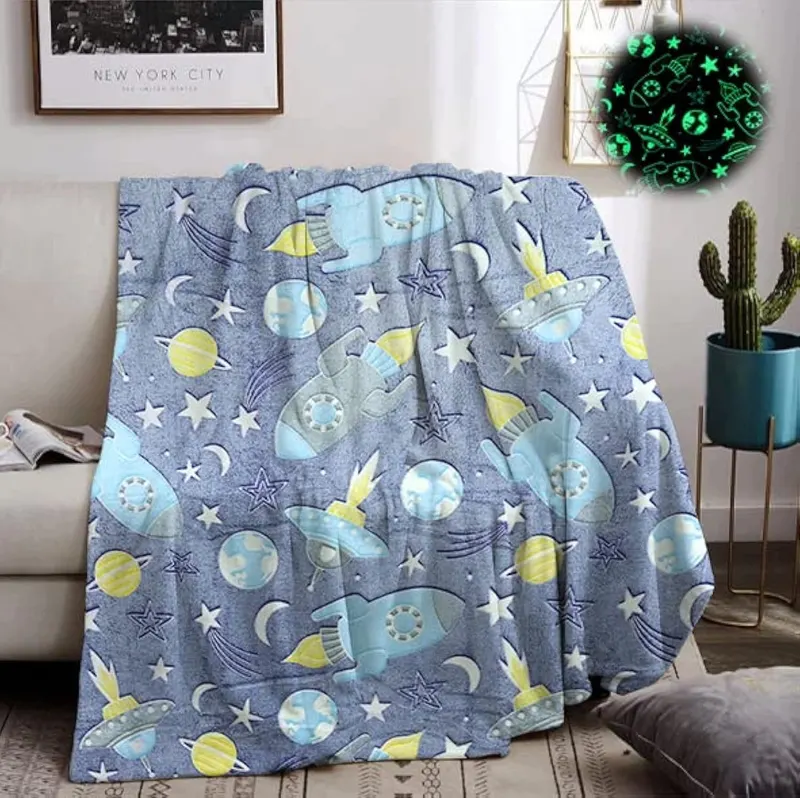 Koc pluszowy dla dzieci 130x150cm Galaxy świecący w ciemności