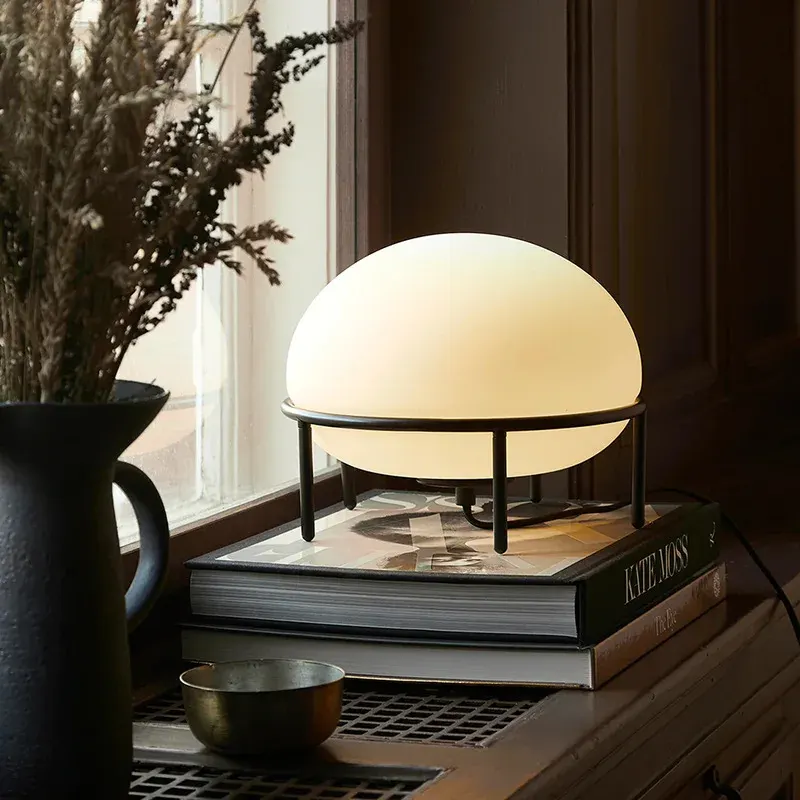 Lampa stołowa Tamago